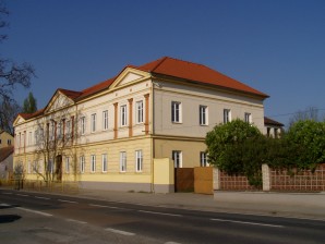Budova školy - Plzeňská ulice