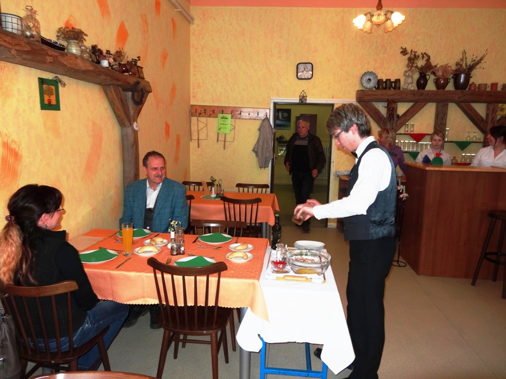 Soud - restaurace Soud - restaurace